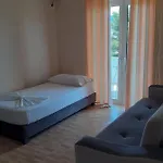 Ago Σαράντα