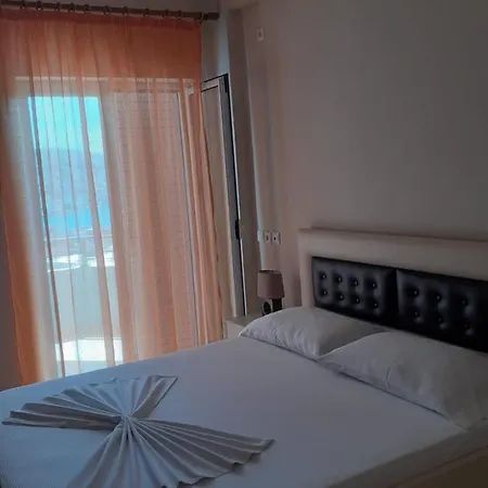 Ago * Sarandë